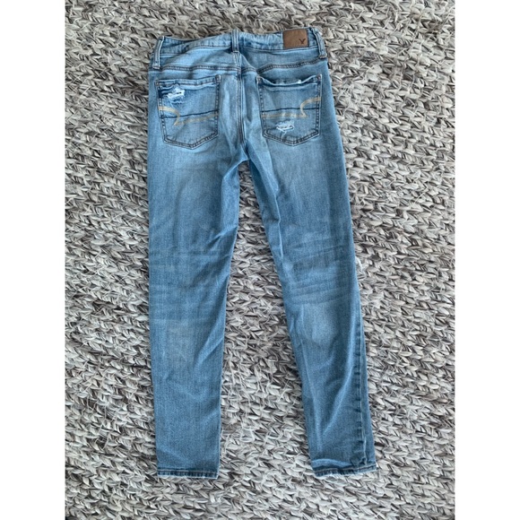 American Eagle Ripped Jeans - Picture 2 of 2